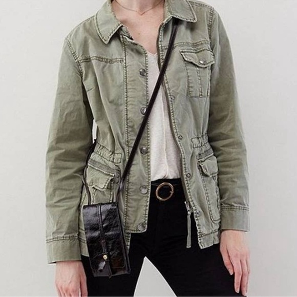 EUC - Hobo - Token Phone/Wallet Crossbody - black - Picture 1 of 7